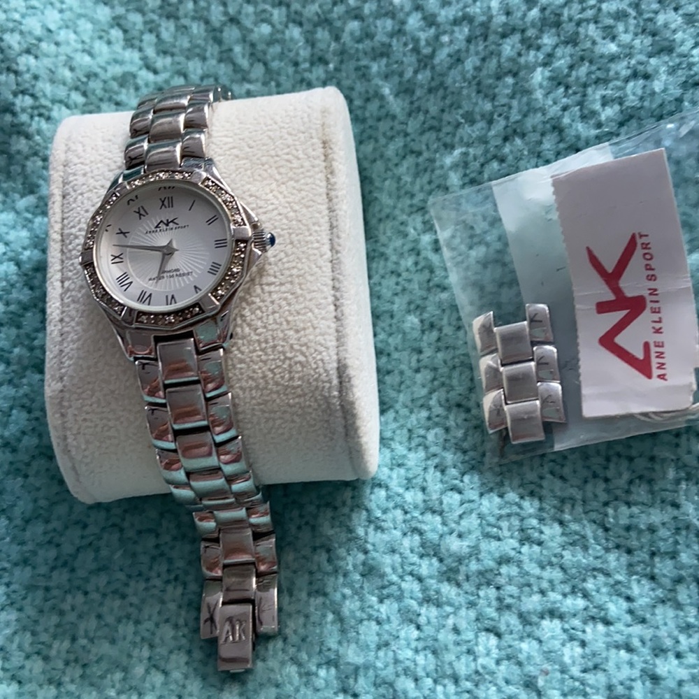 Anne Klein watch - Picture 7 of 9